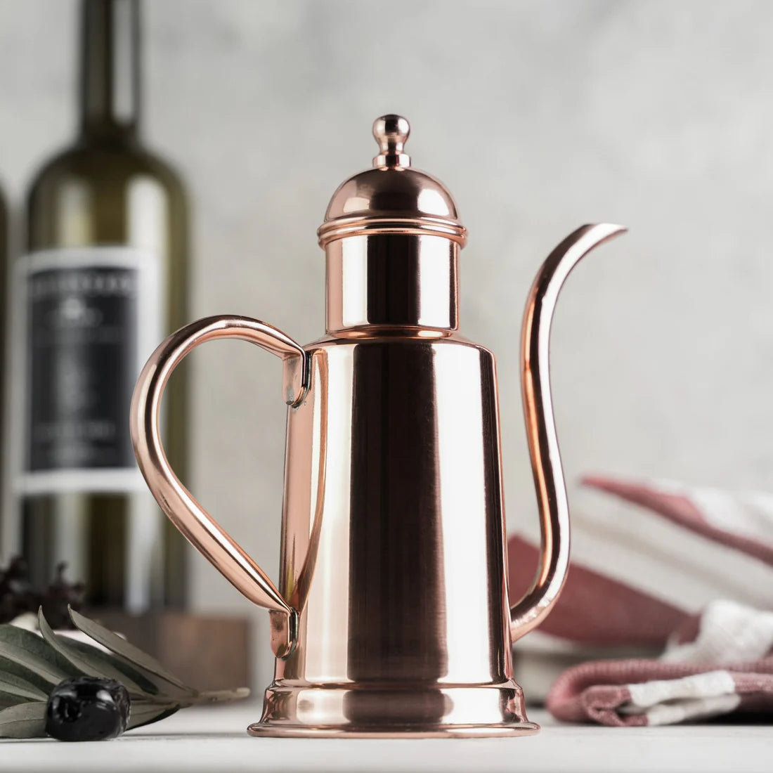 Handmade Copper Olive Oil Dispenser – 600ml Drip-Free Pourer For Kitchen, Cooking & Dining