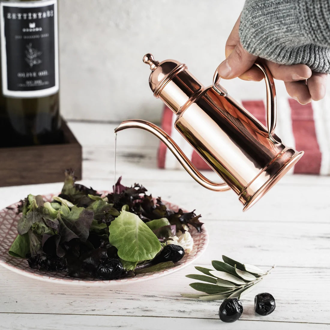 Handmade Copper Olive Oil Dispenser – 600ml Drip-Free Pourer For Kitchen, Cooking & Dining